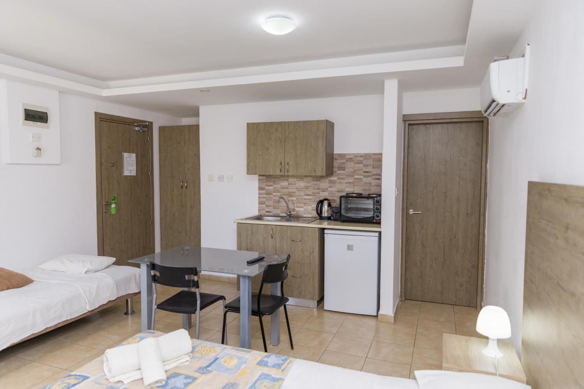 Alecos Hotel Apartments Paphos Esterno foto
