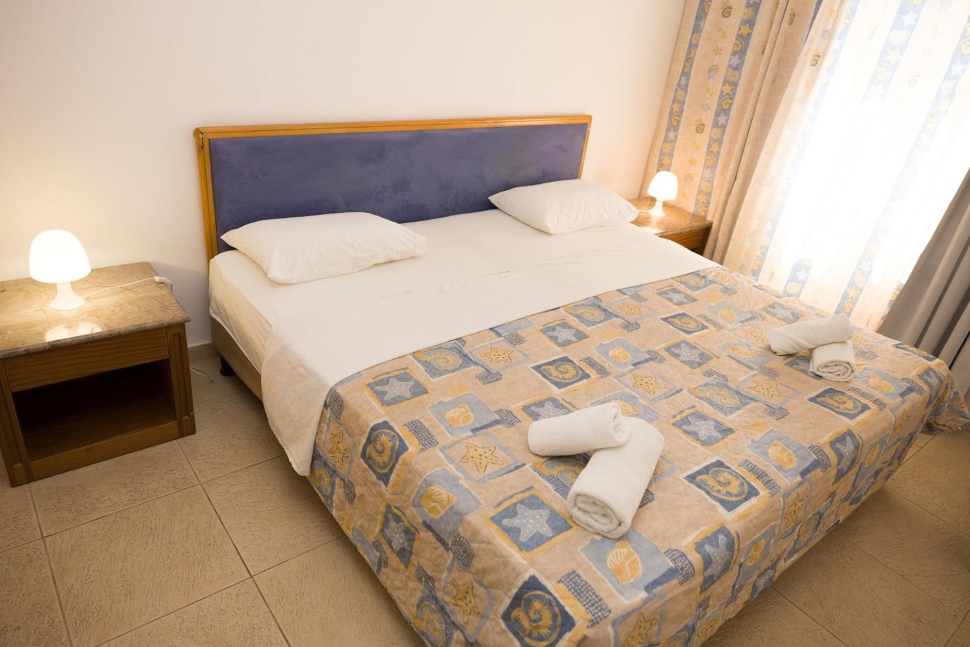 Alecos Hotel Apartments Paphos Esterno foto