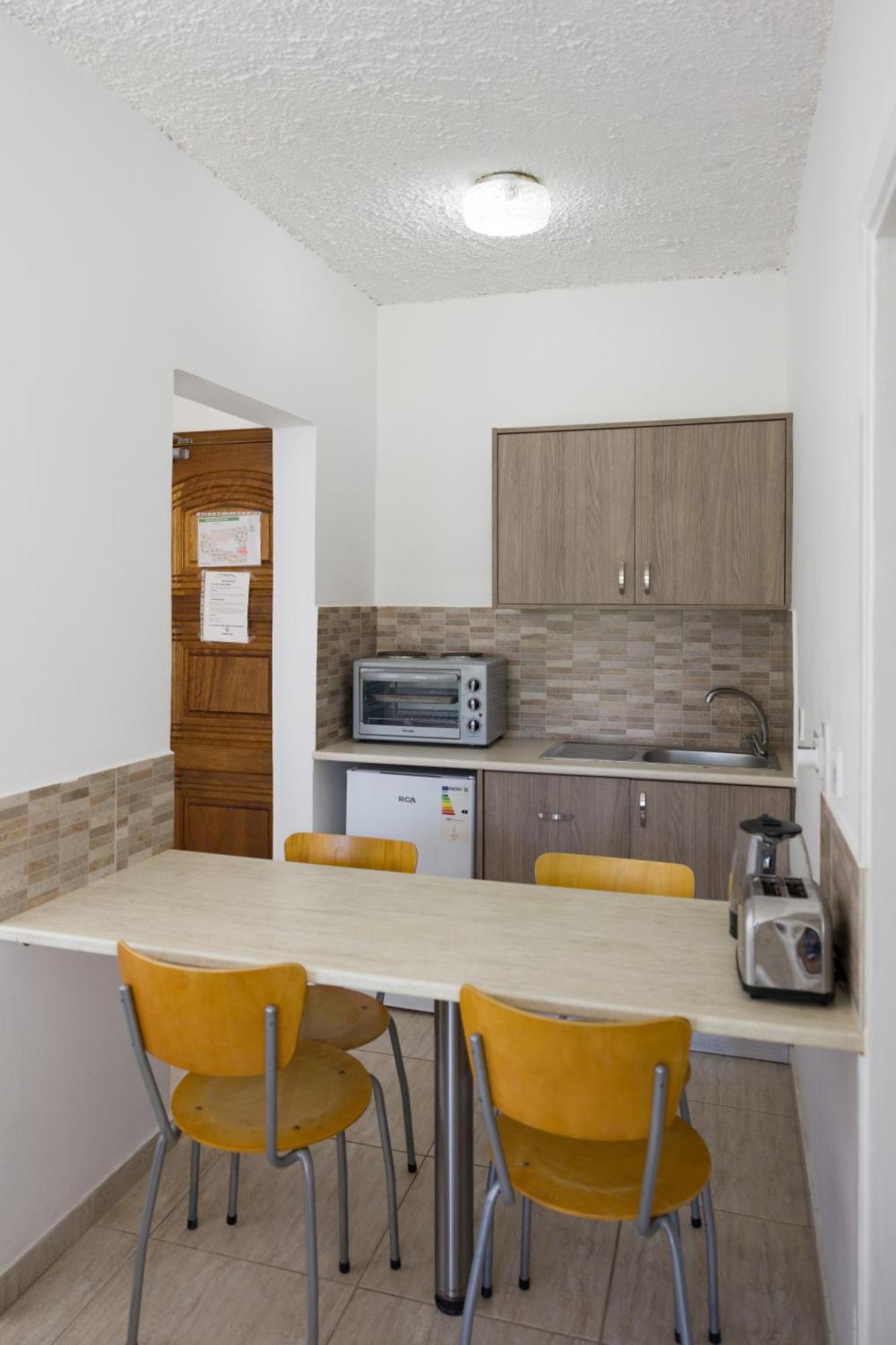 Alecos Hotel Apartments Paphos Esterno foto