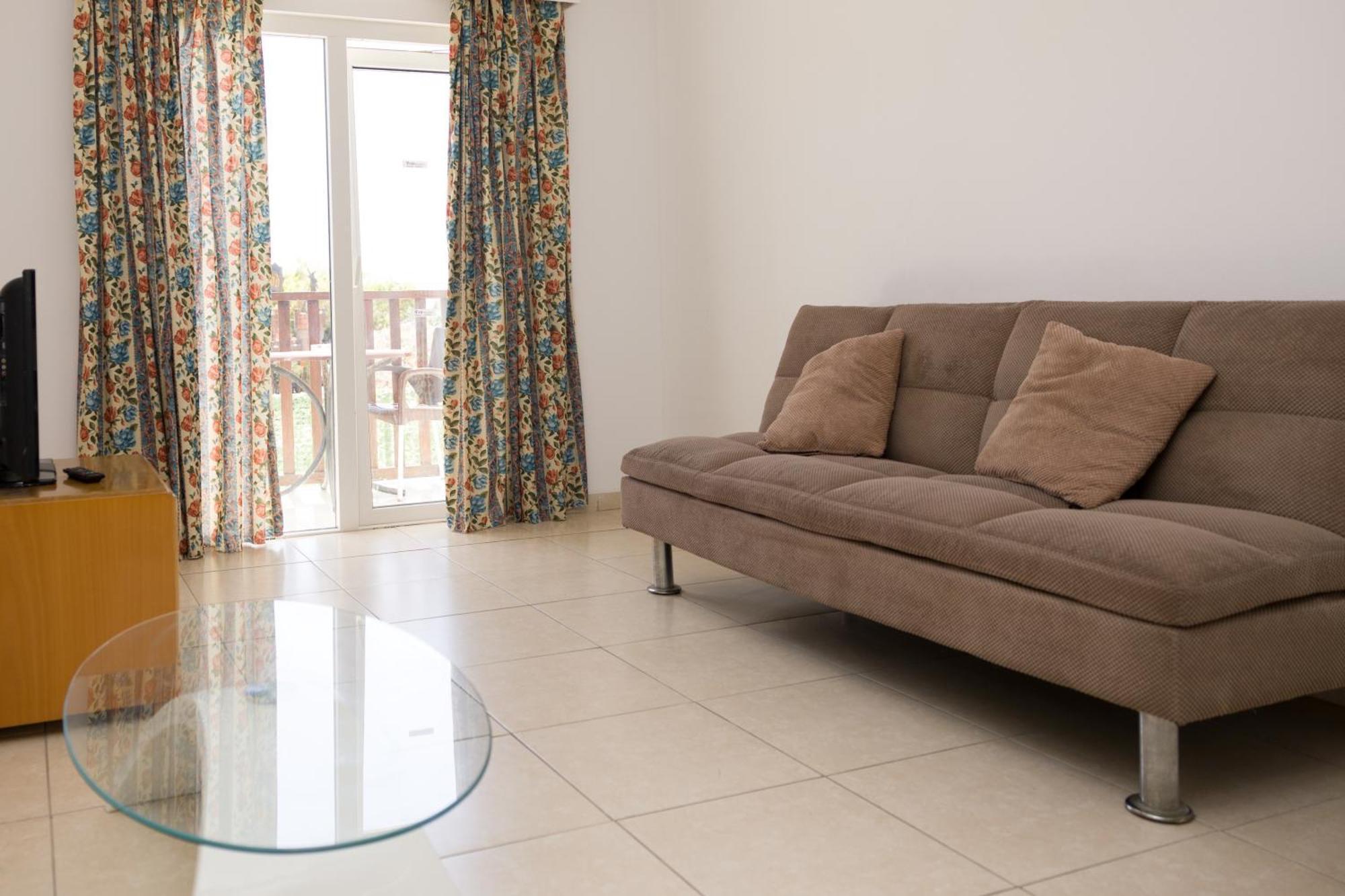 Alecos Hotel Apartments Paphos Esterno foto